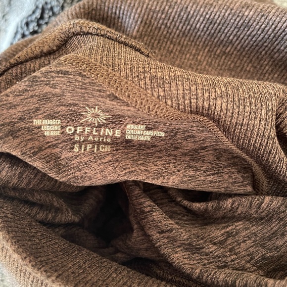 Offline By Aerie The Hugger Ribbed Pocket Legging in Relic - Picture 8 of 9